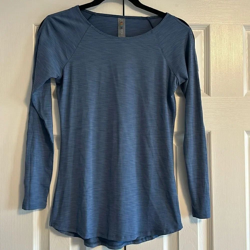 PrismSport Women’s Blue Venti Long Sleeve Top